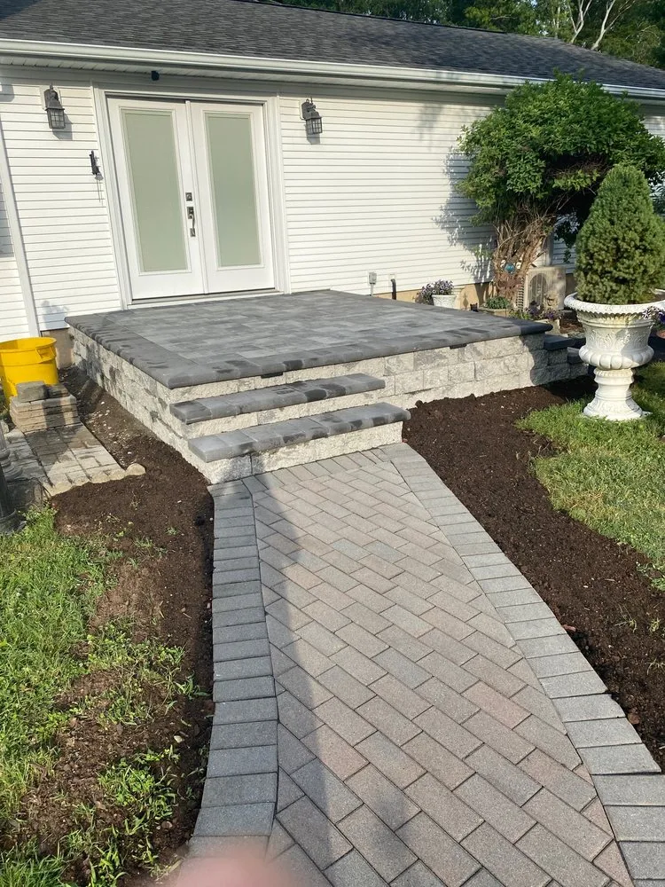 Expert residential landscaping in Manalapan, NJ - Zadlock Outdoor Services