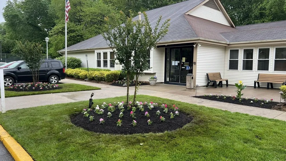 Affordable garden landscaping experts serving Manalapan, NJ - Zadlock Outdoor Services
