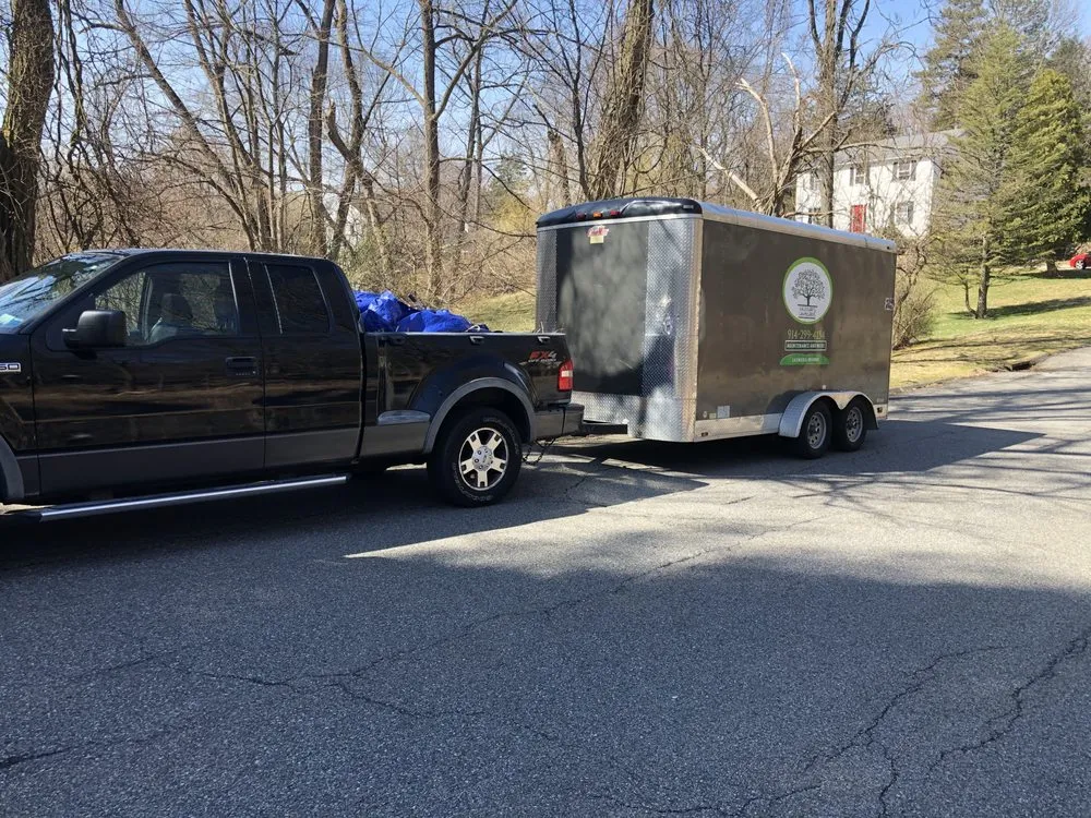 Custom lawn mowing service in Peekskill, NY by Zaldivar's Lawn Care