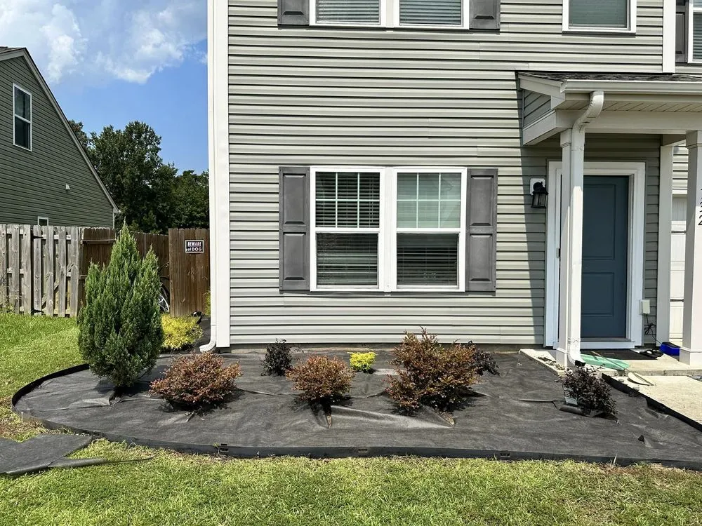 Top-rated yard cleanup service near you in North Charleston, SC by Zambil Landscaping