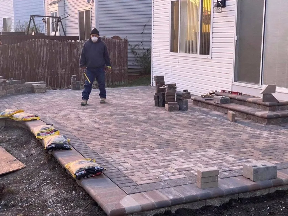 Professional yard maintenance in Joliet, IL - Zamora’s landscaping