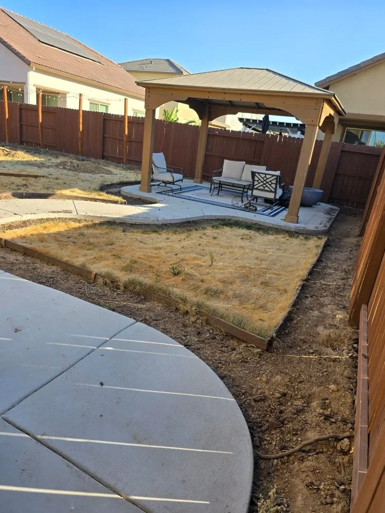 Trusted yard cleanup service with custom design across North Highlands, CA - Zamora's Landscaping