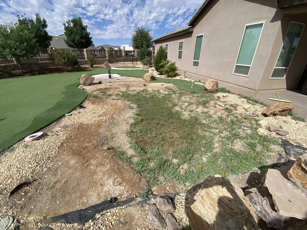 Reliable lawn care service experts serving El Paso, TX - Zamora’s Yard Cleanup & Junk Removal