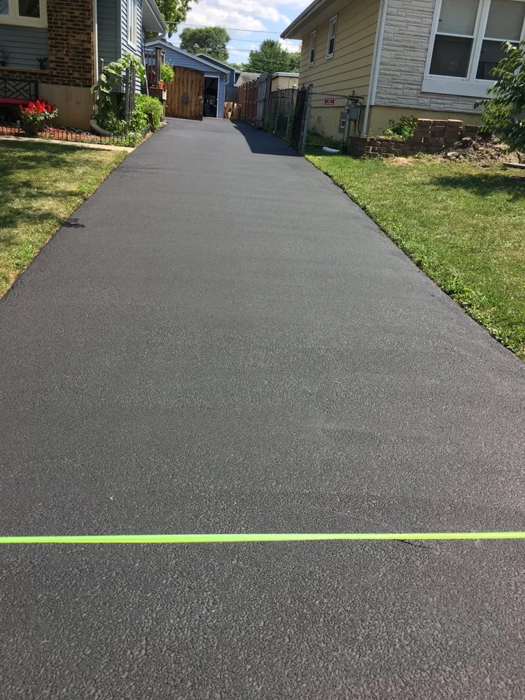 Custom lawn care service experts serving Waukegan, IL - Zamudio Hardscapes