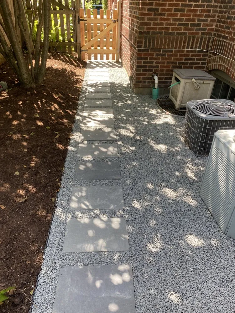 Top-rated yard cleanup service in Waukegan, IL by Zamudio Hardscapes