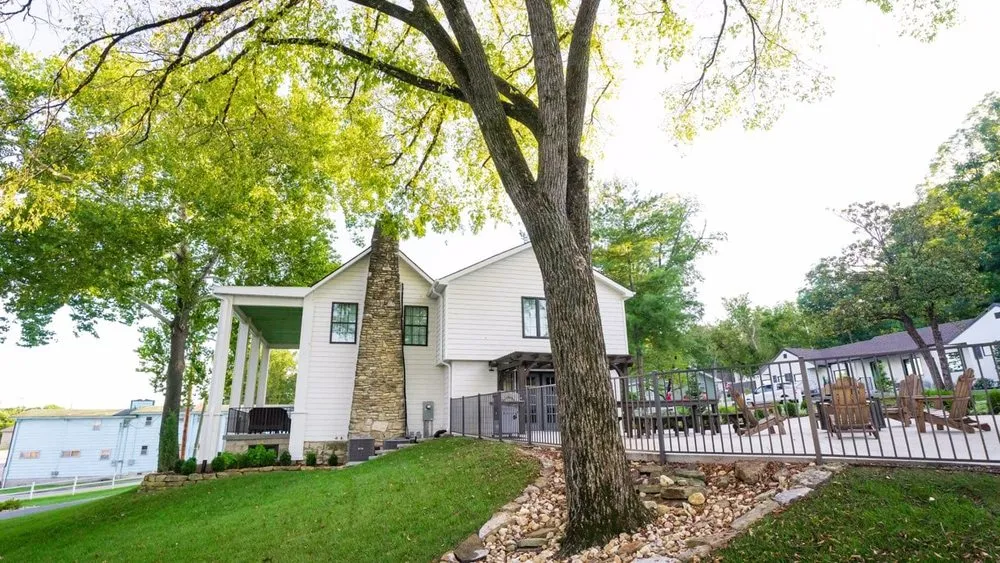 Affordable lawn care service experts serving Branson West, MO - Zanescapes Tree & Yard