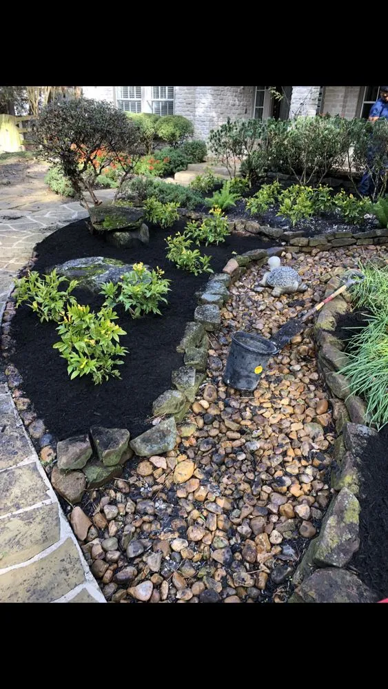 Affordable lawn mowing service experts serving Magnolia, TX - Zantis Landscaping