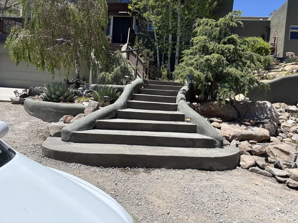 Expert outdoor landscaping experts serving Los Lunas, NM - Zapata Outdoor Services