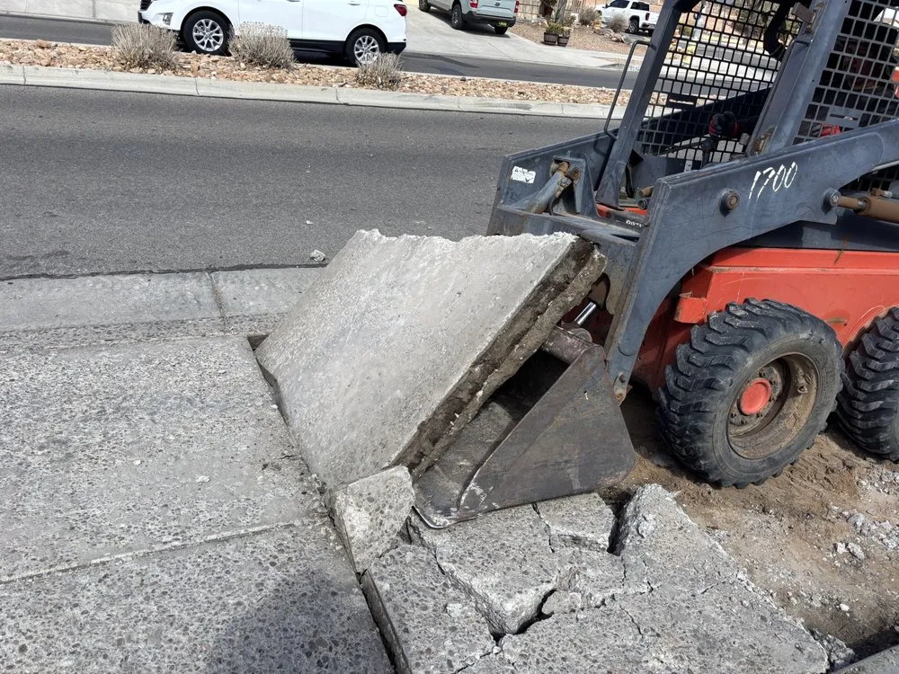 Custom lawn care service near you across Los Lunas, NM - Zapata Outdoor Services