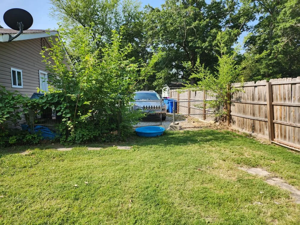 Expert yard cleanup service for beautiful yards across West Frankfort, IL - Zappa's Trim and Tidy