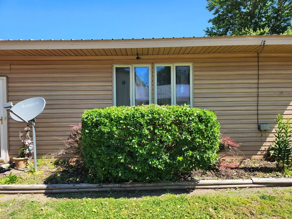 Expert yard cleanup service for homes in West Frankfort, IL by Zappa's Trim and Tidy