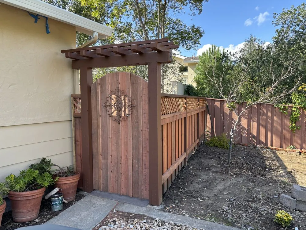 Expert yard cleanup service for residential properties in Santa Clara, CA by Zaragoza Landscape