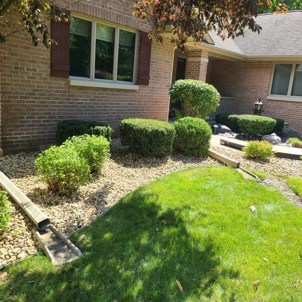 Expert lawn care service for beautiful yards in Waukegan, IL by Zarceno Lawn Service