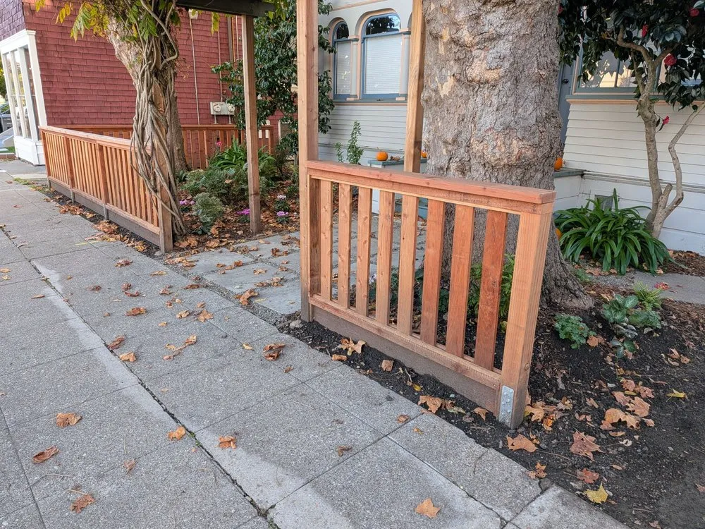 Local lawn mowing service for residential properties in Oakland, CA by Zavala Landscape & Gardening