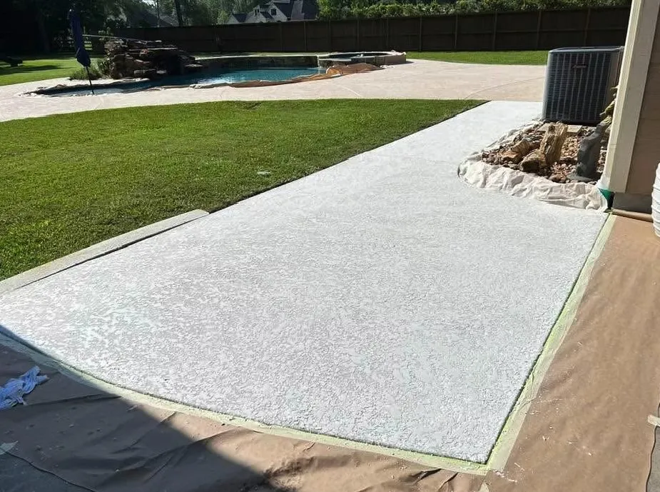 Professional outdoor landscaping in Houston, TX by Zavala Services