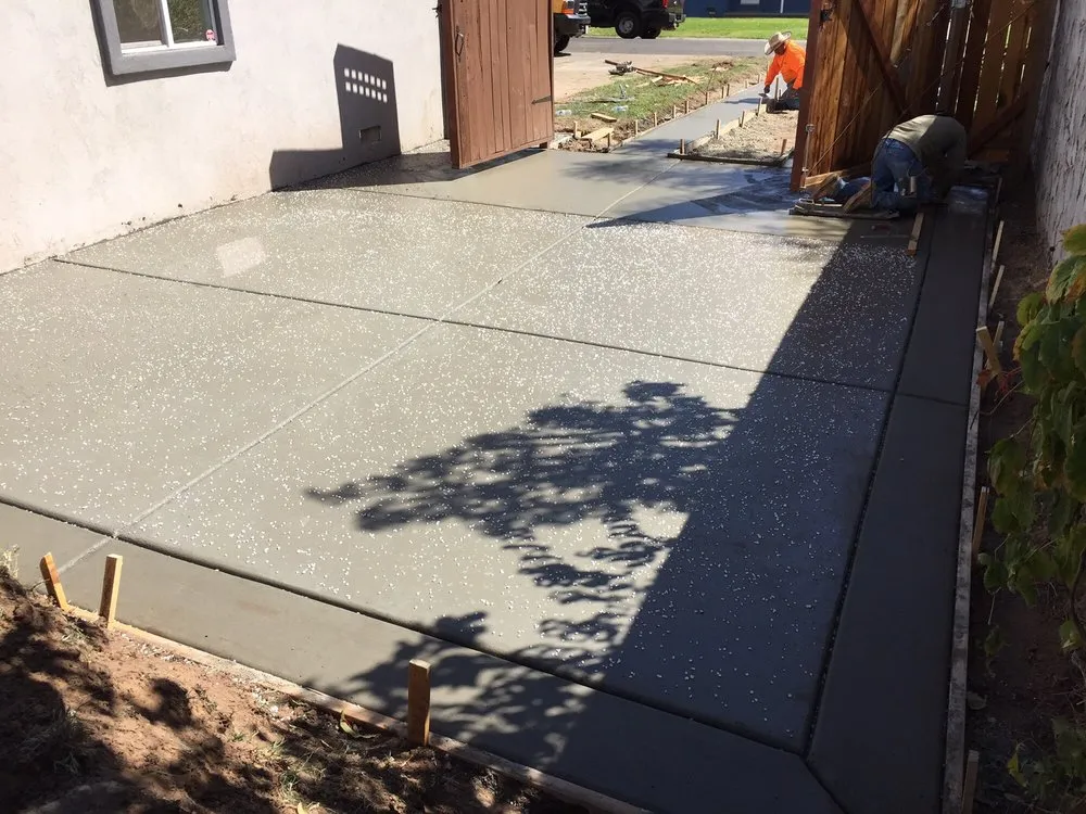 Professional yard maintenance in Sacramento, CA - Zavala's Landscape