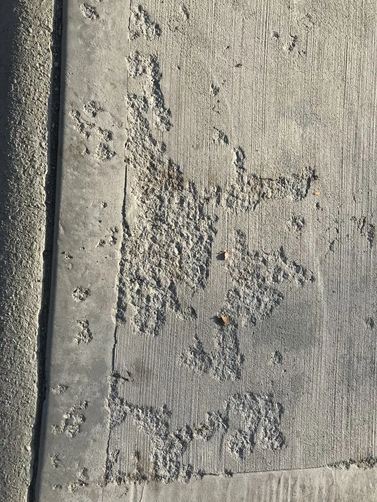 Expert yard maintenance experts serving Momence, IL - Zavala's Landscaping & Concrete