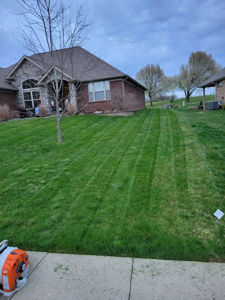 Custom lawn care service for residential properties across Cynthiana, KY - Zay's Lawncare Solution