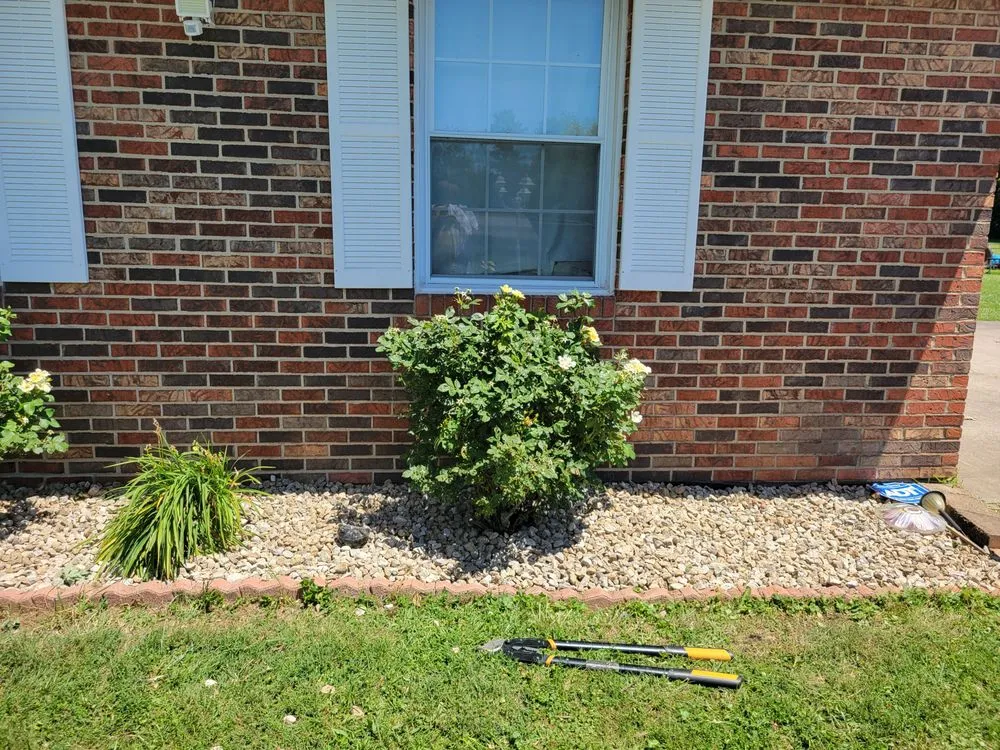 Custom landscaping services near you in Cynthiana, KY by Zay's Lawncare Solution