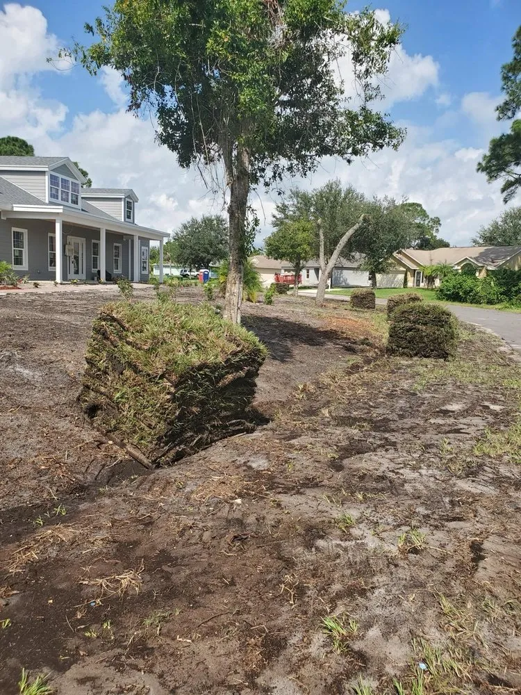 Custom lawn mowing service for beautiful yards across Stuart, FL - Zaza & Iris Landscaping