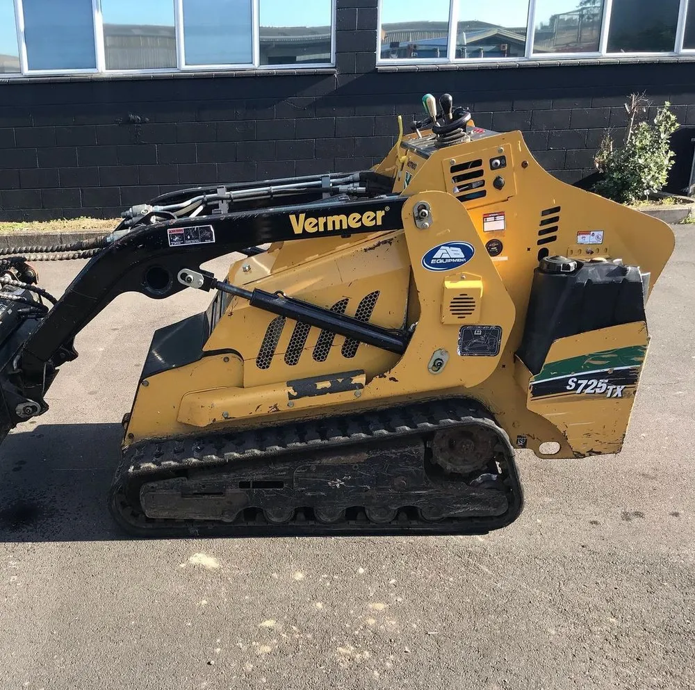 Reliable yard maintenance experts serving Memphis, TN - Z&C Cleanup, Landscape, And Dumpster Rental