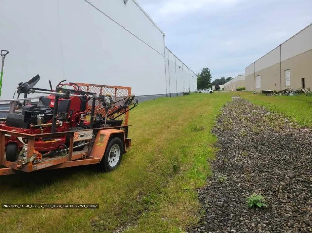 Custom yard maintenance in Seattle, WA by Zeke's Landscape & Maintenance