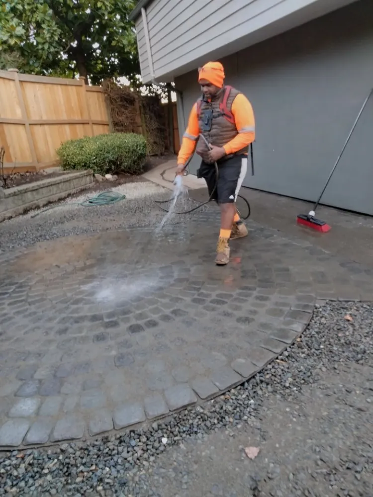 Affordable landscape design for residential properties across Seattle, WA - Zeke's Landscape & Maintenance