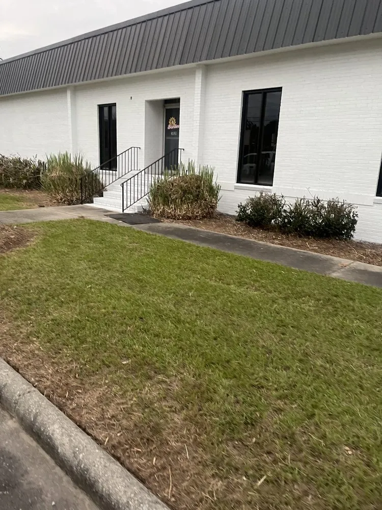 Professional lawn mowing service in Columbia, SC - Zelaya Lawn Services