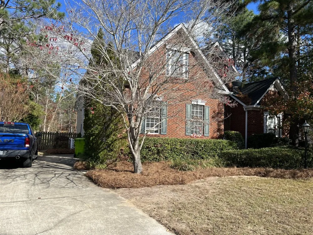 Custom lawn care service in Columbia, SC - Zelaya Lawn Services