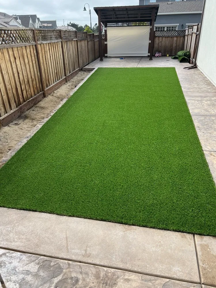 Expert lawn mowing service experts serving Salinas, CA - Zelaya’s Landscaping