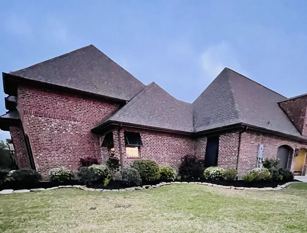 Top-rated yard maintenance with custom design in Iota, LA by Zelayas Lawn Care