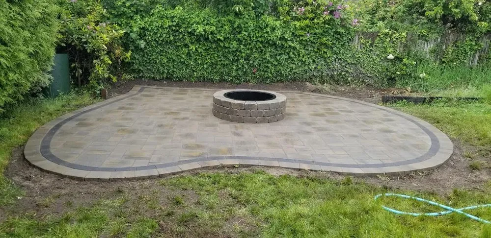 Local yard cleanup service experts serving Mountlake Terrace, WA - Zeledon Pavers Patio