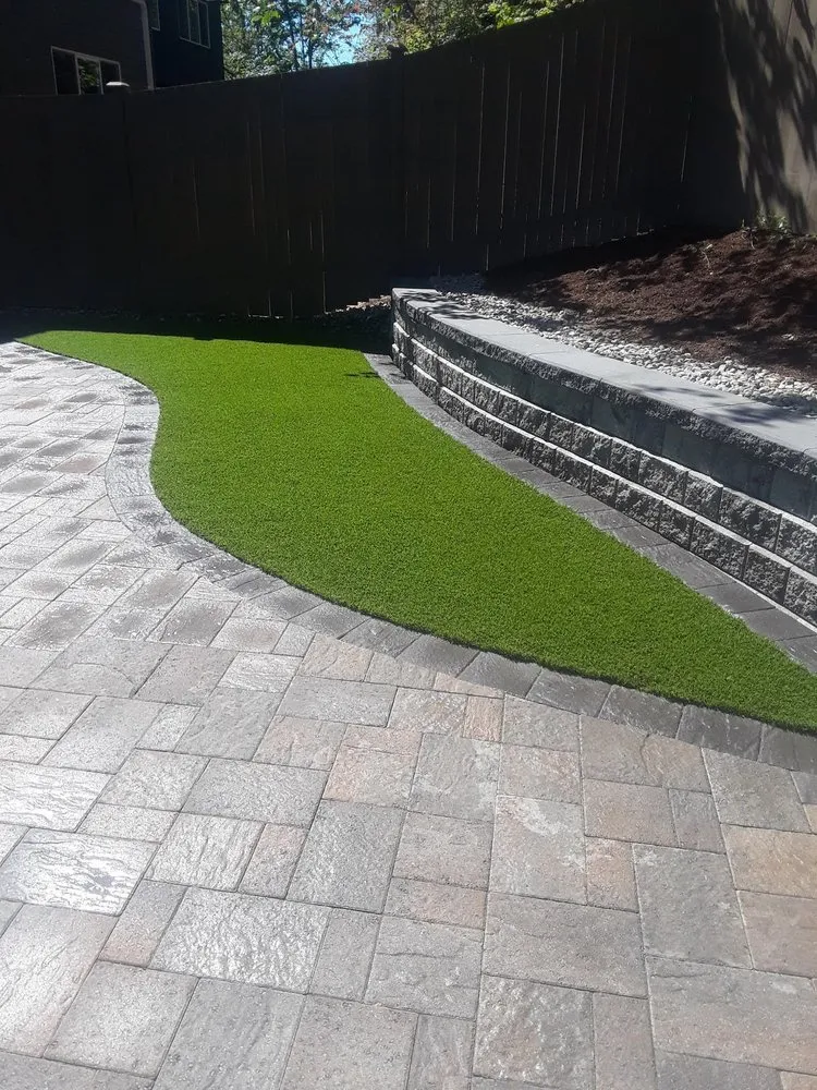 Professional landscaping services with custom design in Mountlake Terrace, WA by Zeledon Pavers Patio