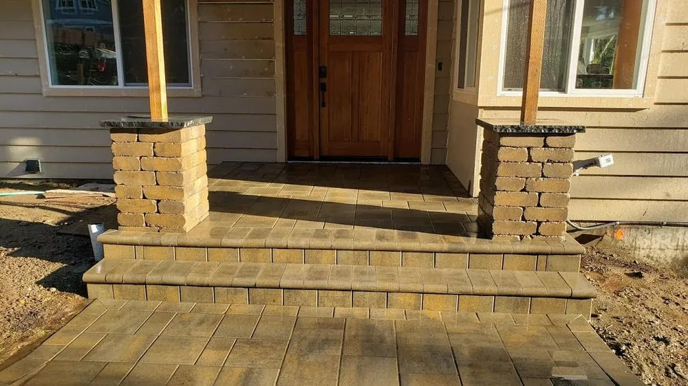 Reliable garden landscaping for residential properties in Mountlake Terrace, WA by Zeledon Pavers Patio