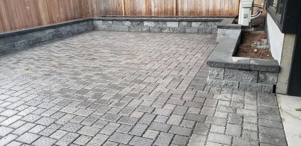 Affordable lawn mowing service experts serving Mountlake Terrace, WA - Zeledon Pavers Patio