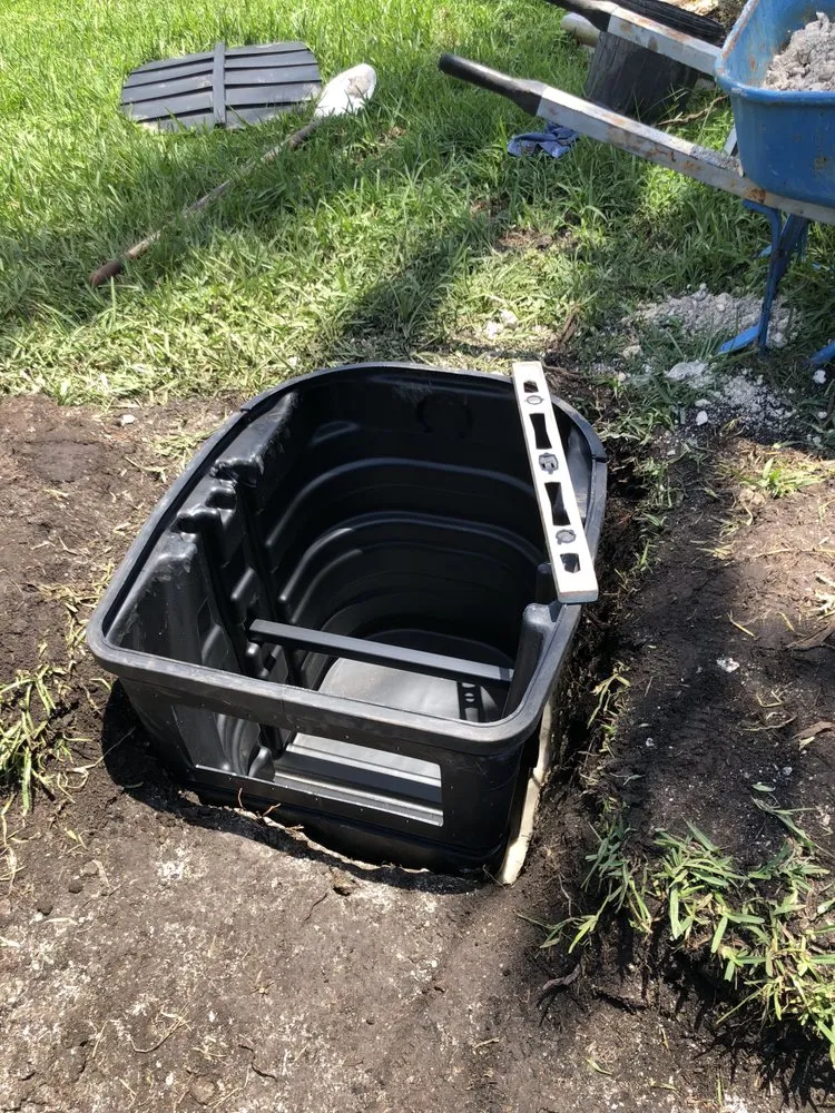 Affordable yard maintenance in Kendall, FL by Zen Water Gardens