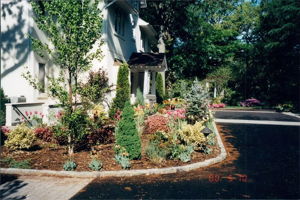 Affordable residential landscaping experts serving Lynbrook, NY - Zenie Landscaping