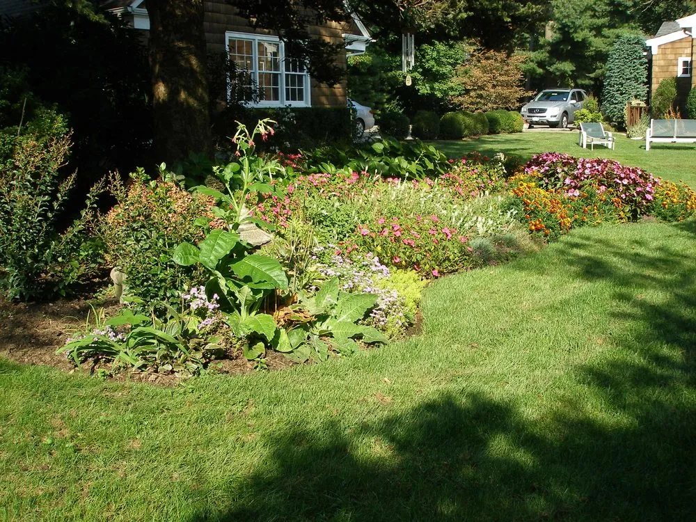 Custom residential landscaping experts serving Lynbrook, NY - Zenie Landscaping