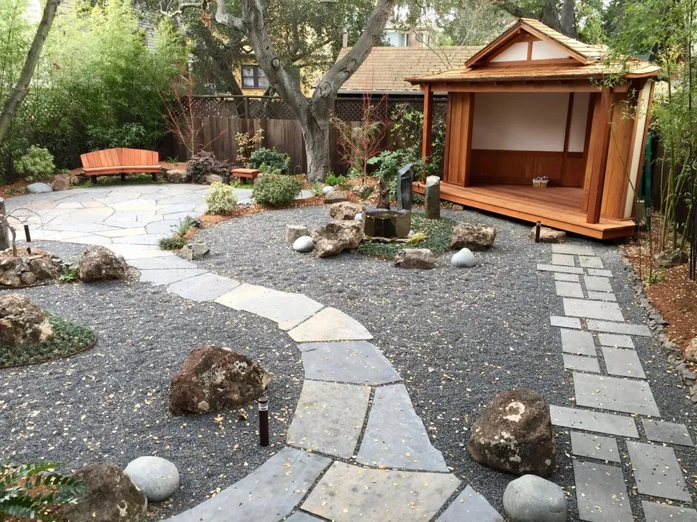 Expert yard cleanup service with custom design in San Francisco, CA by Zenscape