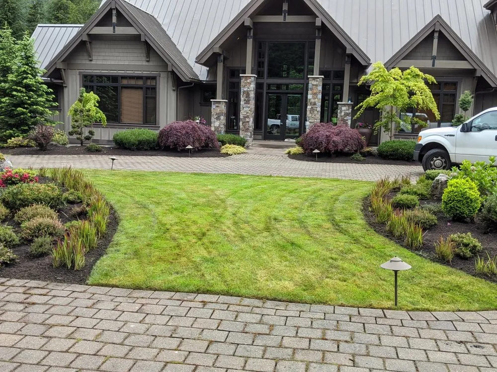 Custom yard maintenance experts serving Renton, WA - Zepeda Landscaping