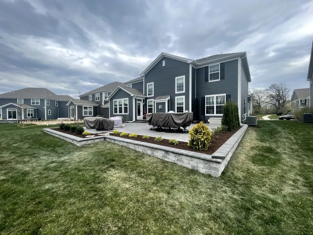 Custom lawn care service experts serving Elgin, IL - ZGreen Landscape