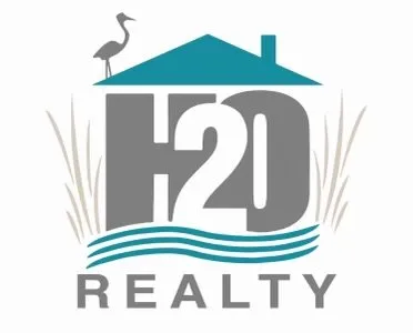 Affordable yard cleanup service in Milton, FL by Zi Consultants