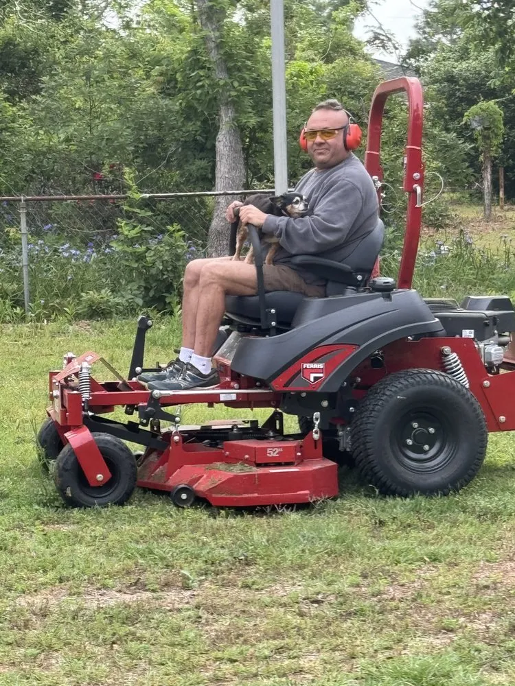 Expert yard maintenance in Milton, FL - Zi Consultants