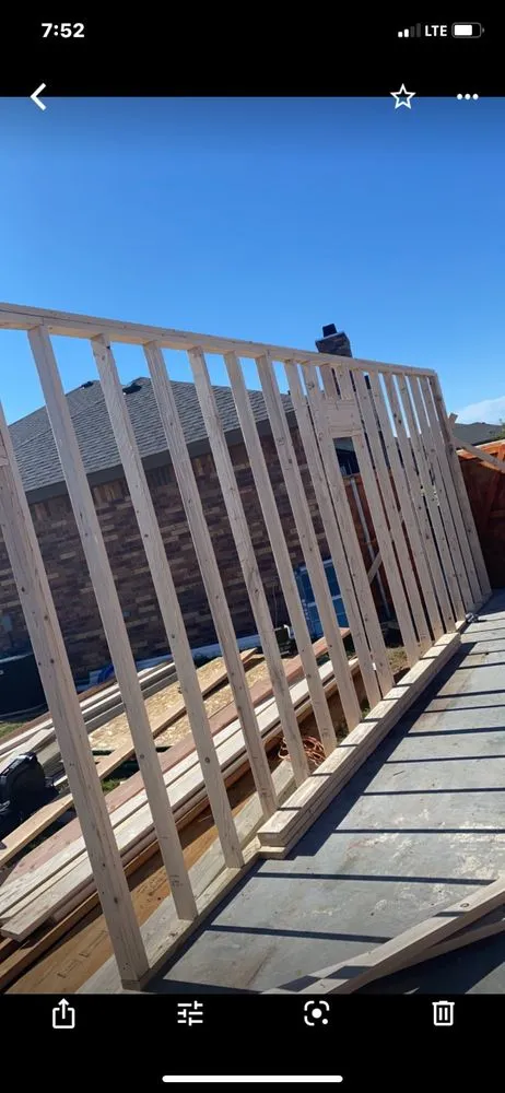 Local yard cleanup service for homes across Lubbock, TX - Zia Contracting