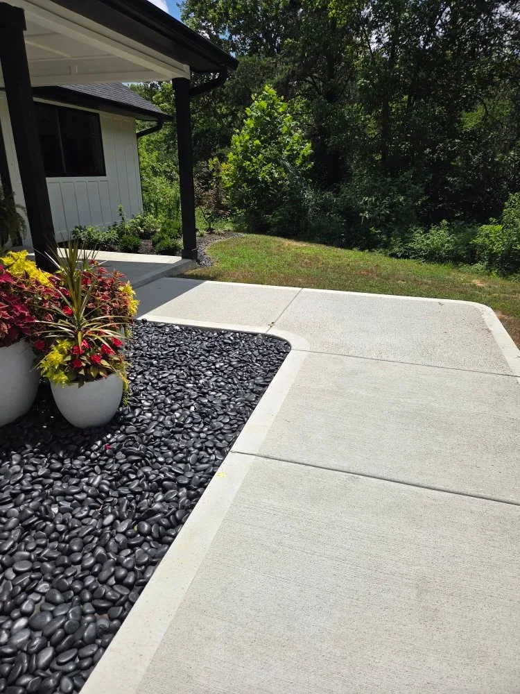 Local lawn mowing service near you across Winchester, KY - Ziggys Lawn Care