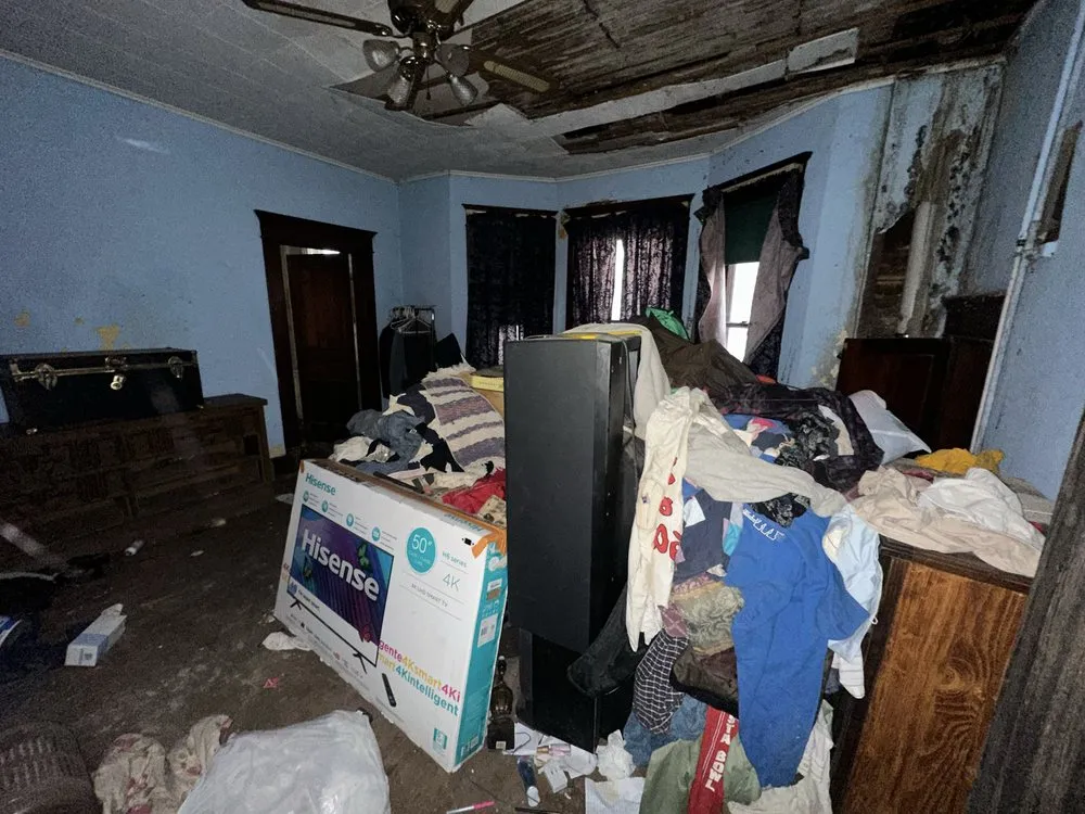 Trusted lawn mowing service for beautiful yards in Beverly, OH by Zinth Junk Removal