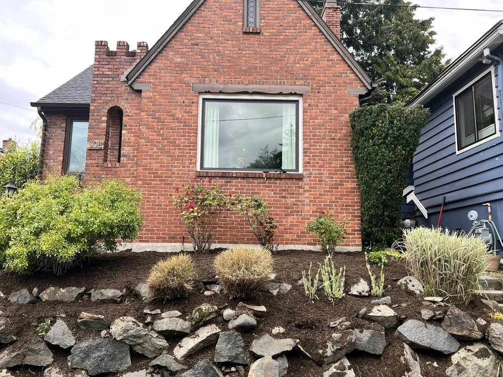 Affordable landscaping services for homes in Lynnwood, WA by Zion Landscaping and Construction Services