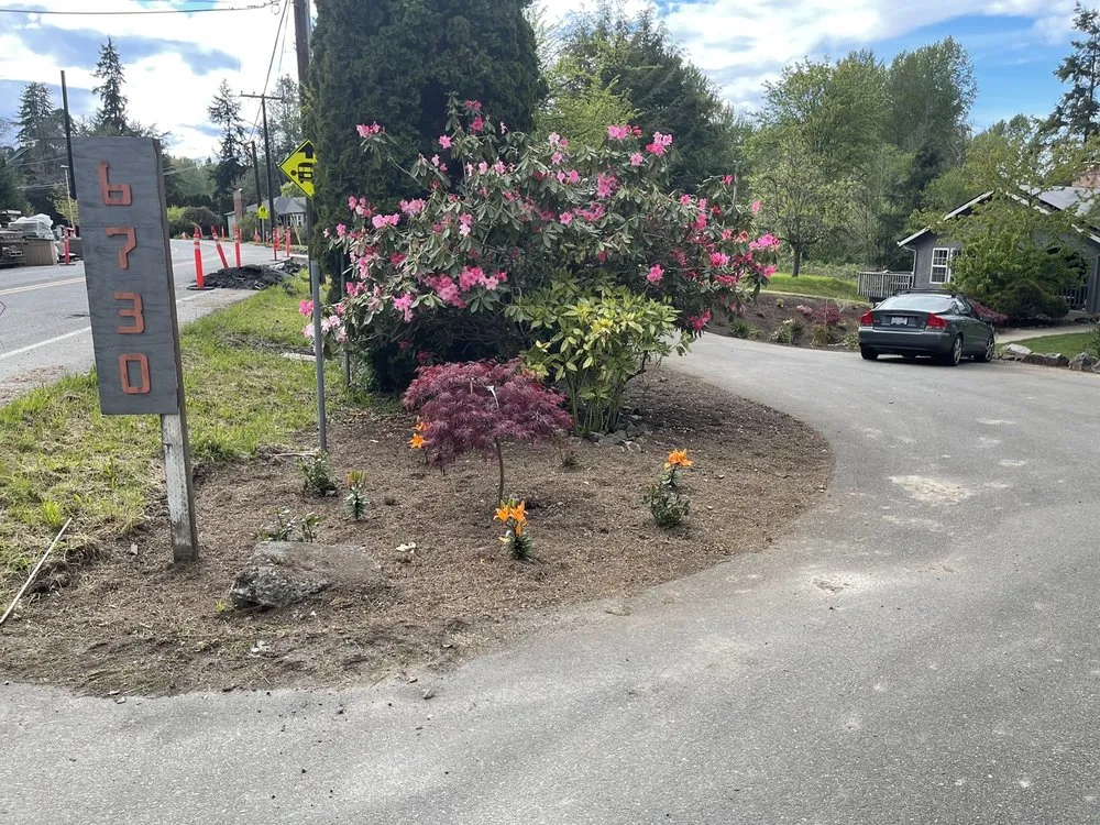 Local lawn mowing service in Lynnwood, WA - Zion Landscaping and Construction Services