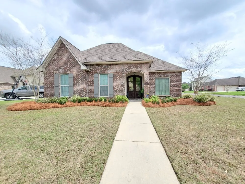 Professional lawn mowing service in Baton Rouge, LA - Zion Lawn & Landscape