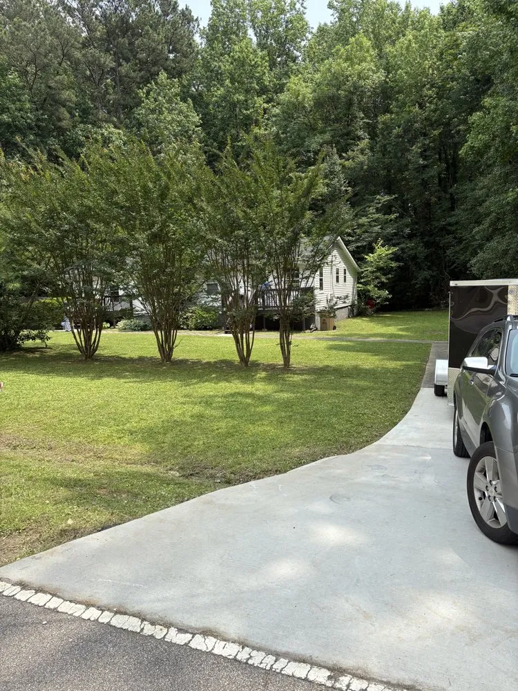 Custom landscape installation for beautiful yards in Jonesboro, GA by Zion’s Landscaping